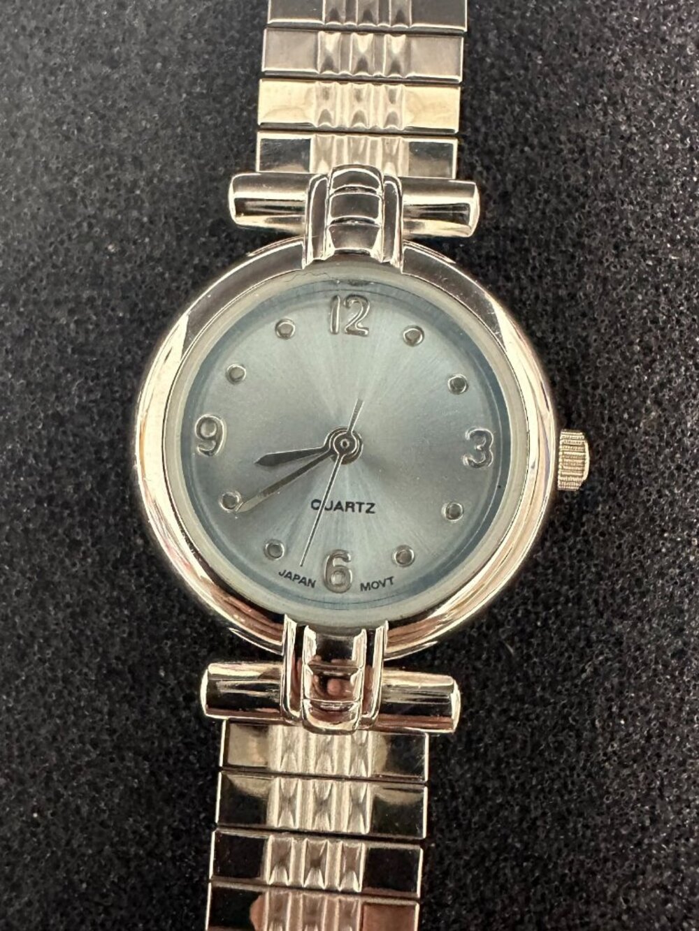 3/$30 Womens Watch Silver Tone Blue Round Dial Stretch Expansion Band
